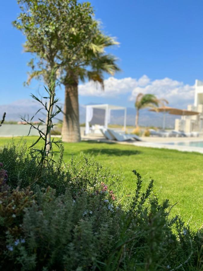 Villa Pnoe Seaside カラマキ エクステリア 写真